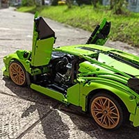 thumbnail image for Set Review ➟ 42115 LEGO<sup>®</sup> Technic Lamborghini Sián: Driving in Style