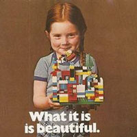 thumbnail image for Campaña de LEGO para apoyar el Día Internacional de la Mujer de este año
