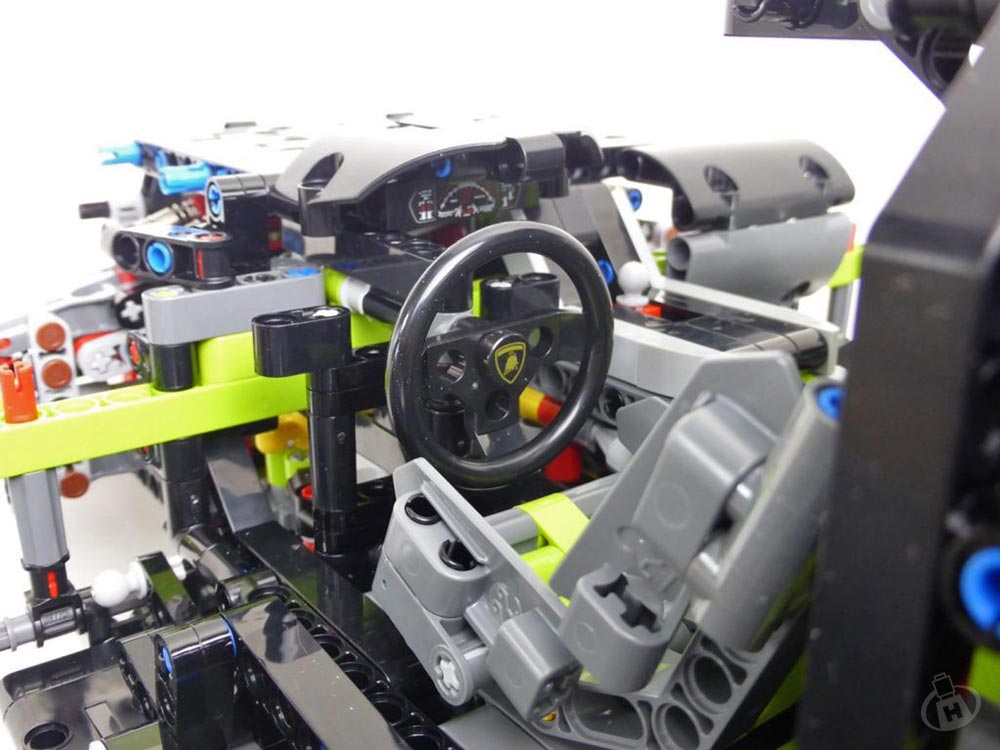 Set Review ➟ 42115 LEGO<sup>®</sup> Technic Lamborghini Sián