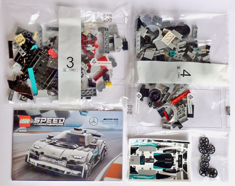 LEGO 76909 Mercedes AMG Project One contents