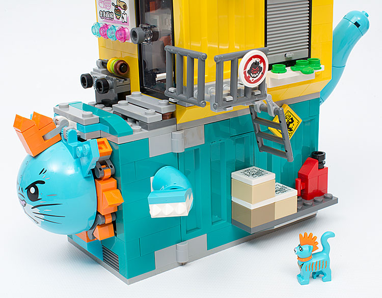 blue container section