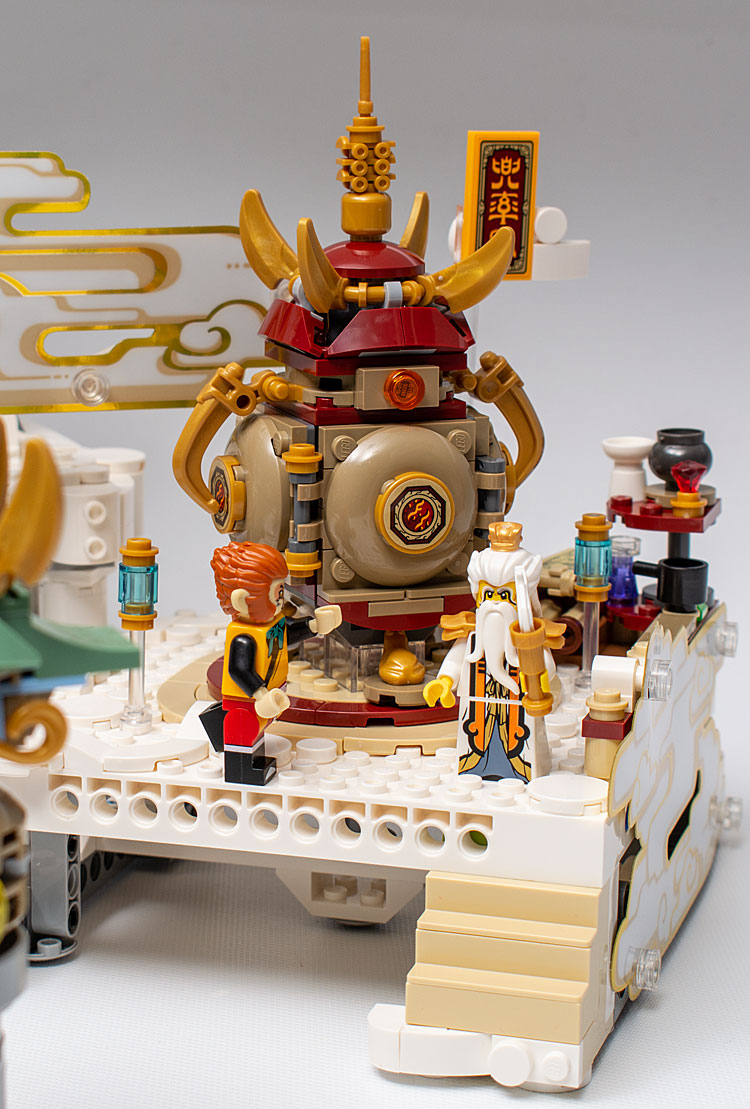 LEGO set 80039 seccoón crisol