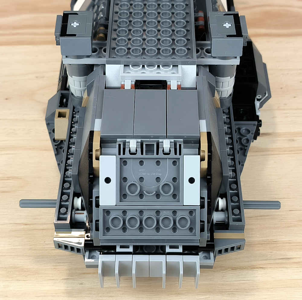 Set Review ➟ LEGO<sup>®</sup> 75374 - The Onyx Cinder