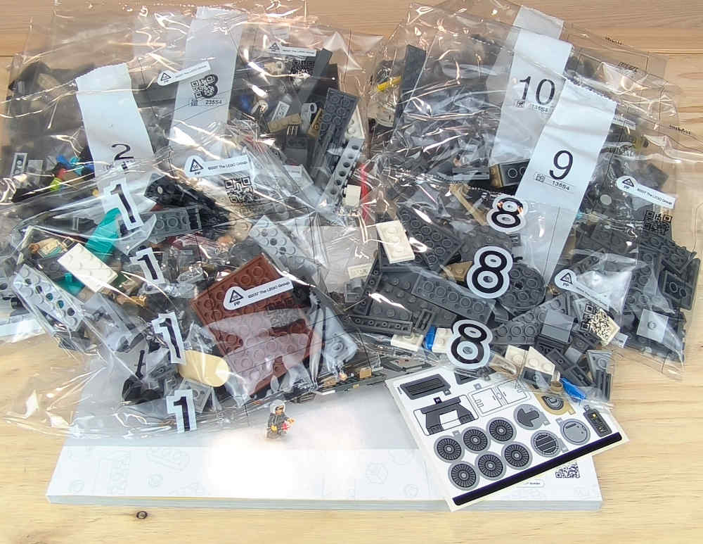 Set Review ➟ LEGO<sup>®</sup> 75374 - The Onyx Cinder
