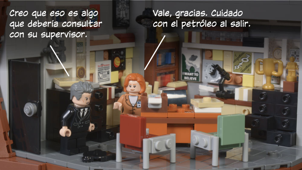 Smoking Man: Creo que eso es algo que debería consultar con su supervisor. Scully: Vale, gracias. Cuidado con el petróleo al salir.