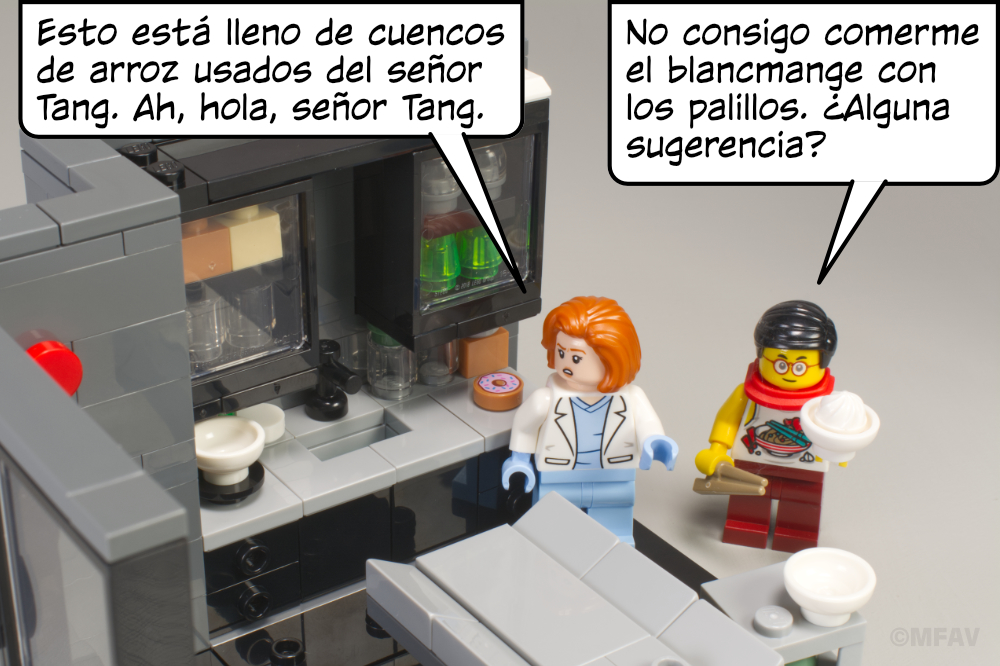 Scully: Esto está lleno de cuencos de arroz usados del señor Tang. Ah, hola, señor Tang. Mr. Tang: No consigo comerme el blancmange con los palillos. ¿Alguna sugerencia?