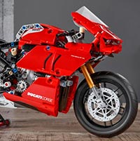 thumbnail image for Quarantine: día 33 ★ DUCATI PANIGALE V4 R